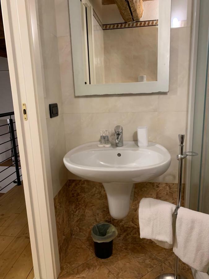 Vicolo Duelli Apartment Ferrara Luaran gambar